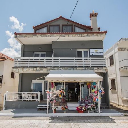 Golden Seaside 2 Apartment Nea Roda Exterior photo