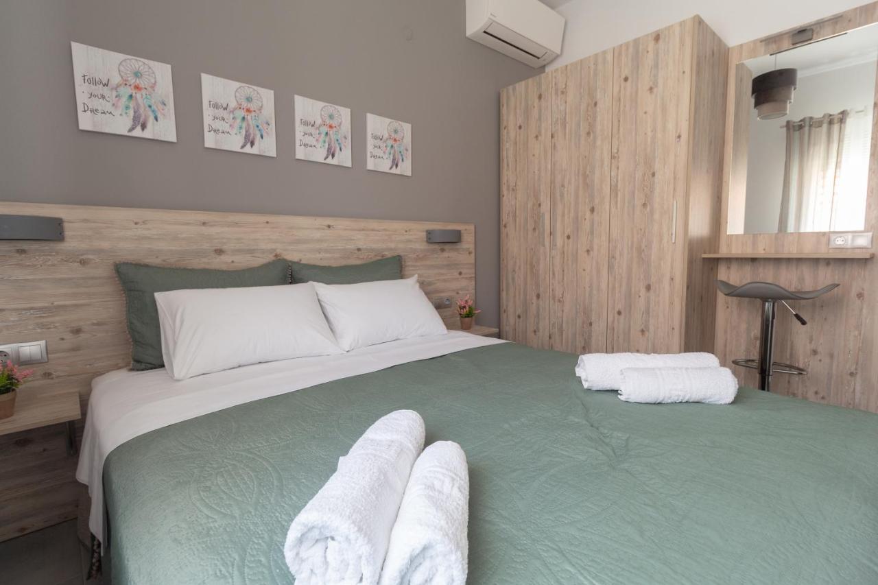 Golden Seaside 2 Apartment Nea Roda Exterior photo